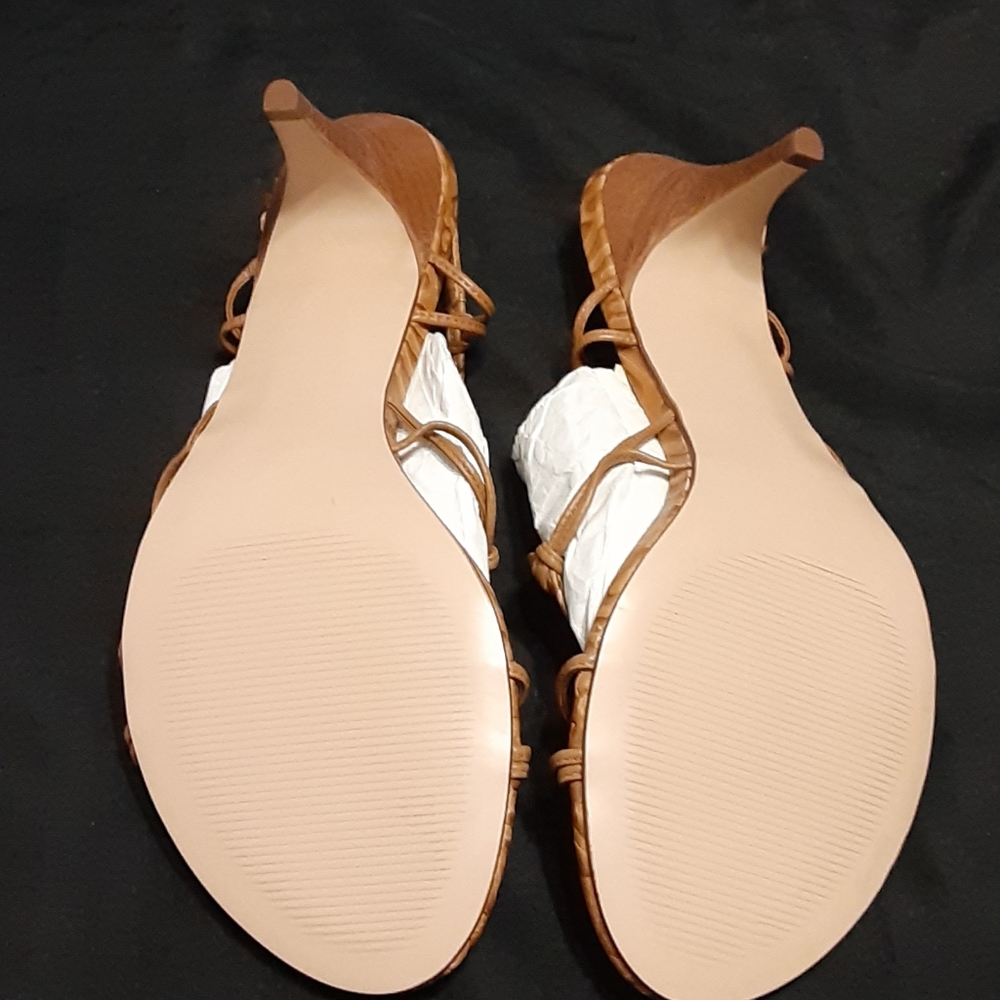 Sandals - Picture 2 of 5
